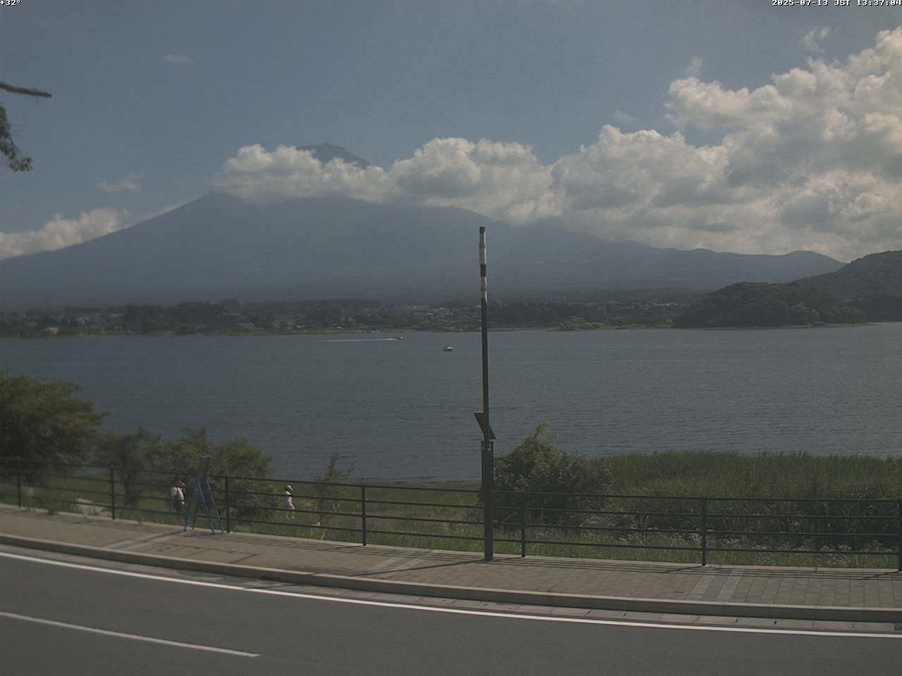 富士山ライブカメラ-河口湖大石湖畔