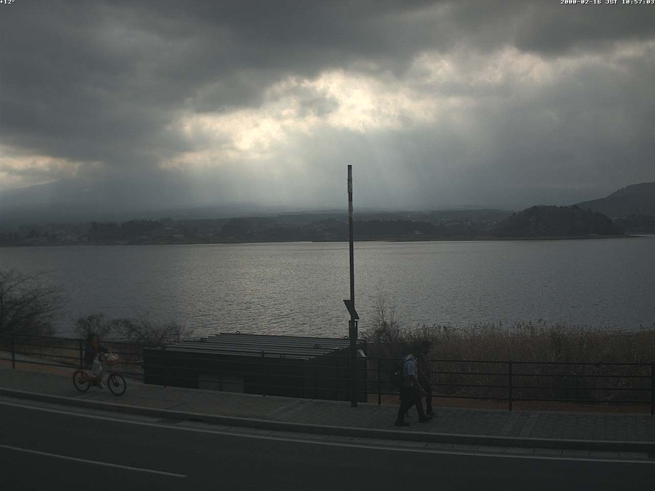 富士山ライブカメラ-河口湖大石湖畔
