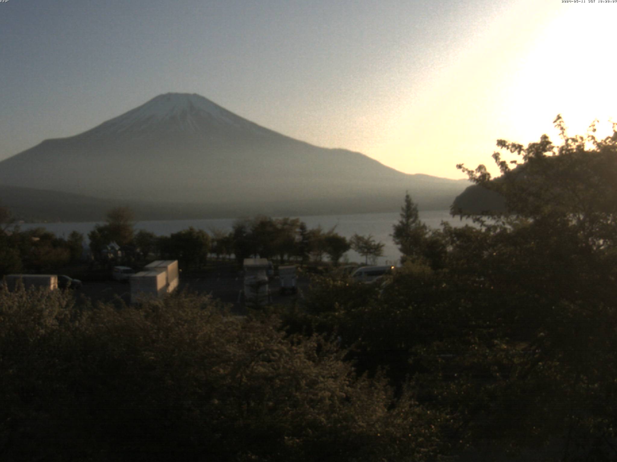富士山ライブカメラ-山中湖駐車場