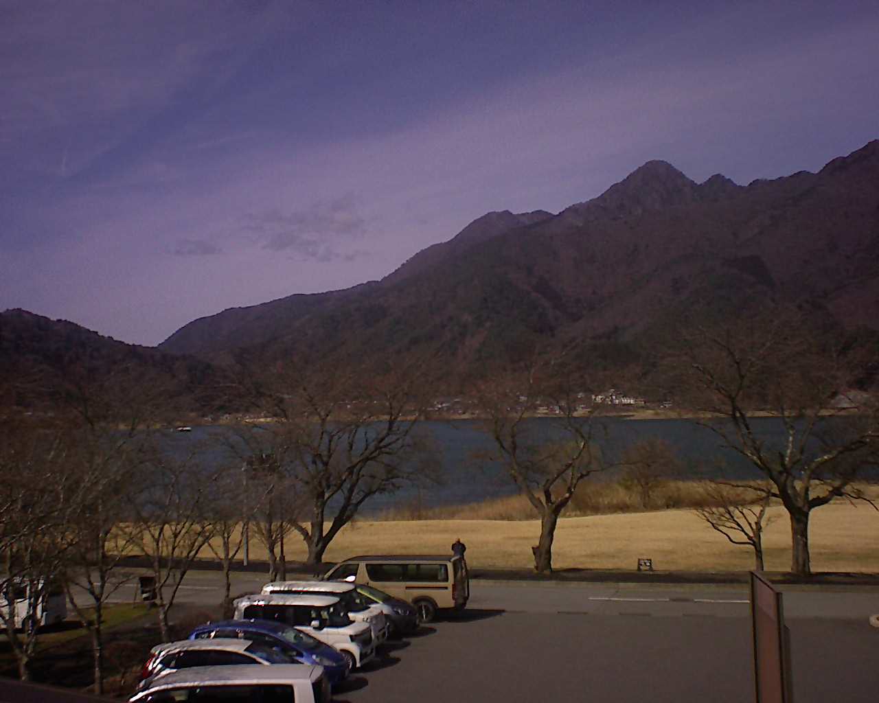 河口湖ライブカメラ-道の駅かつやま公園