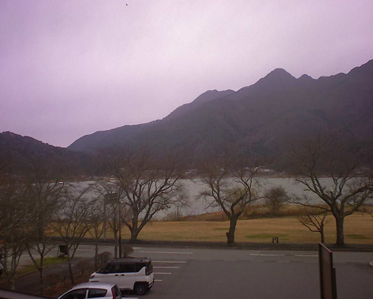 河口湖ライブカメラ-道の駅かつやま公園