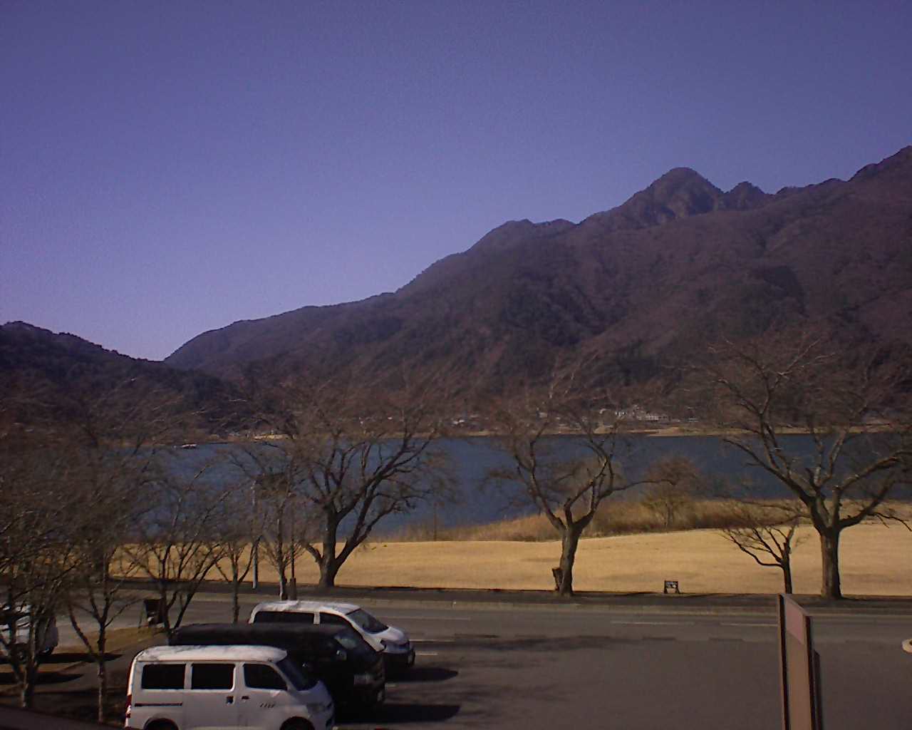 河口湖ライブカメラ-道の駅かつやま公園