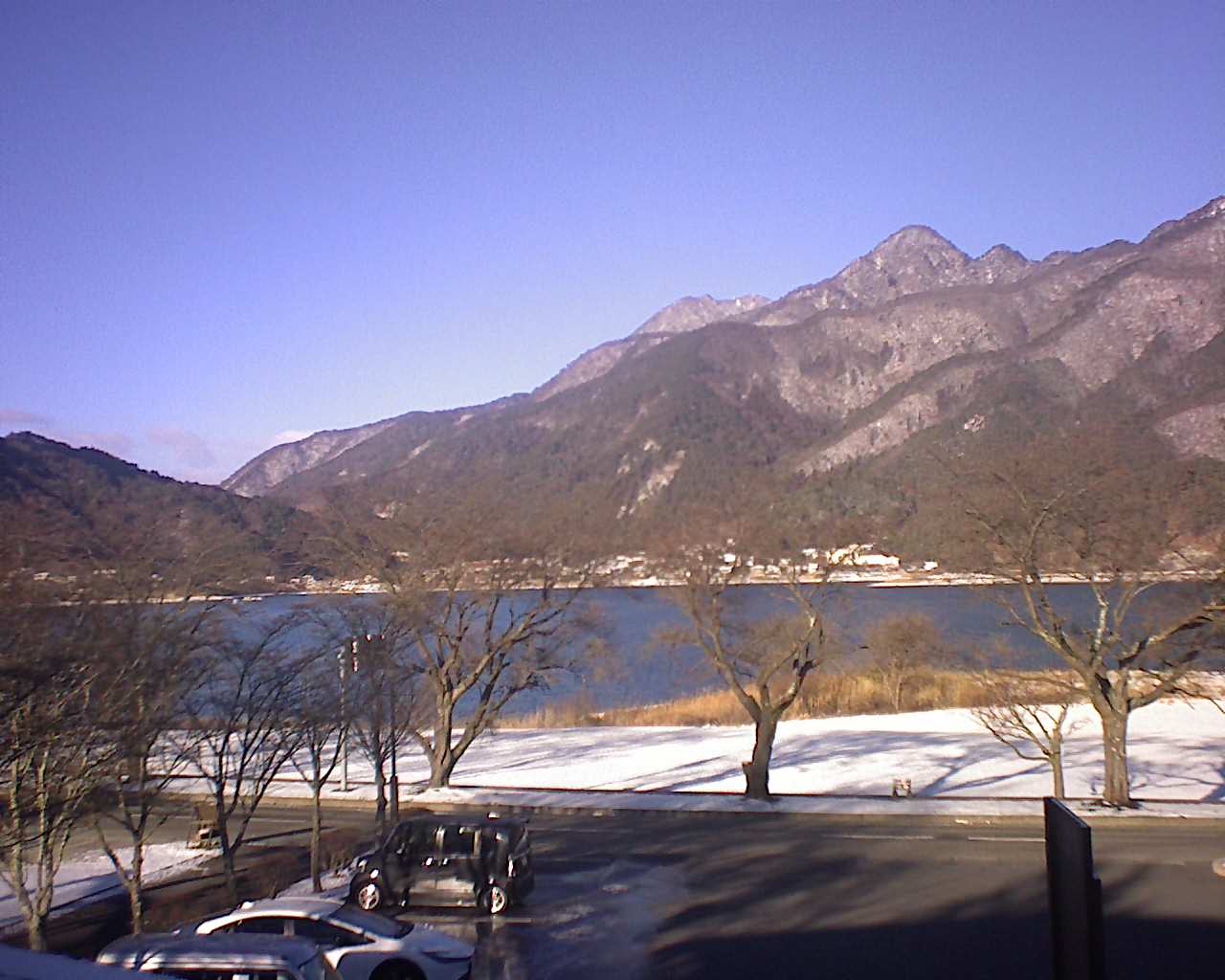 河口湖ライブカメラ-道の駅かつやま公園