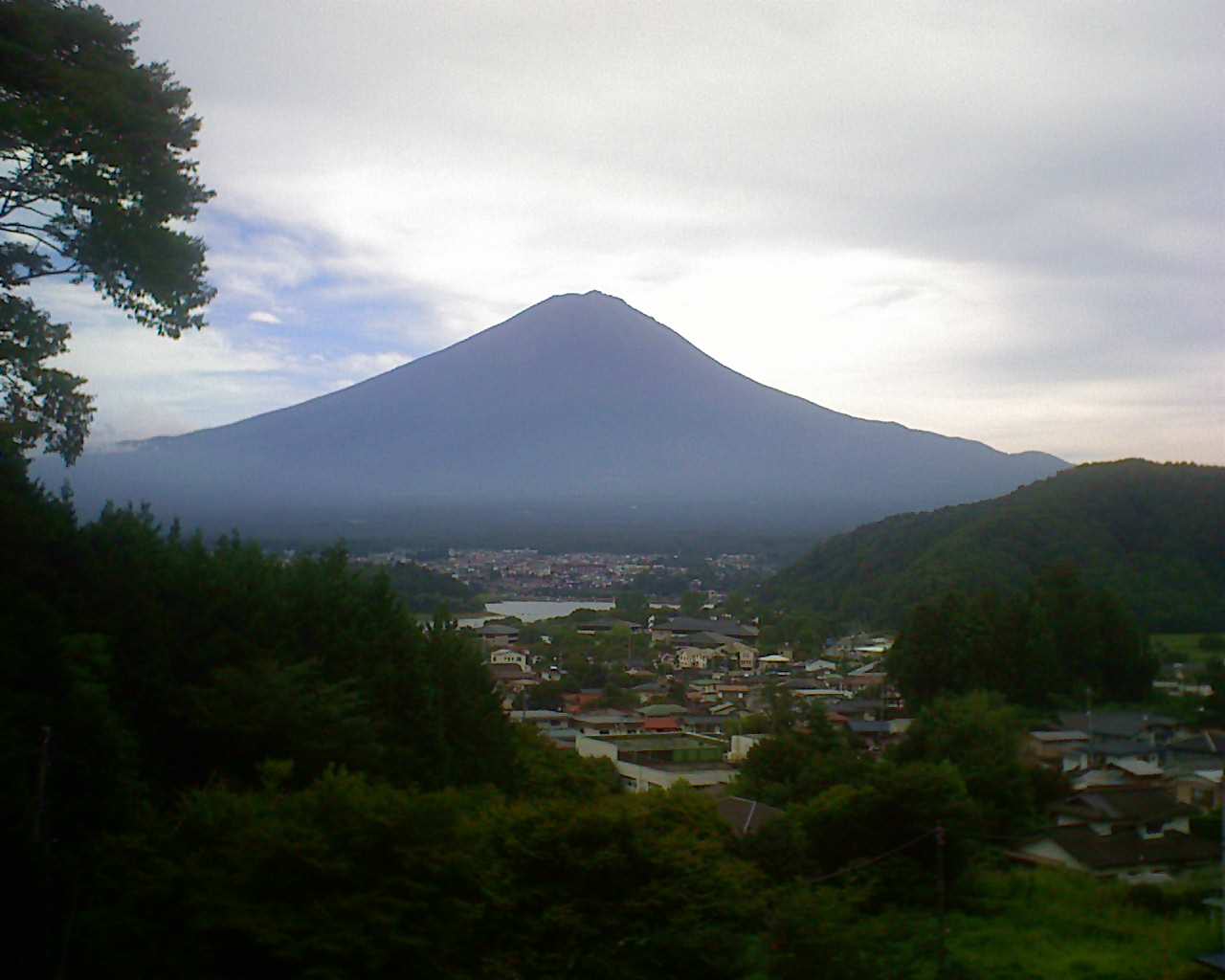 富士山ライブカメラ-河口湖大石高台