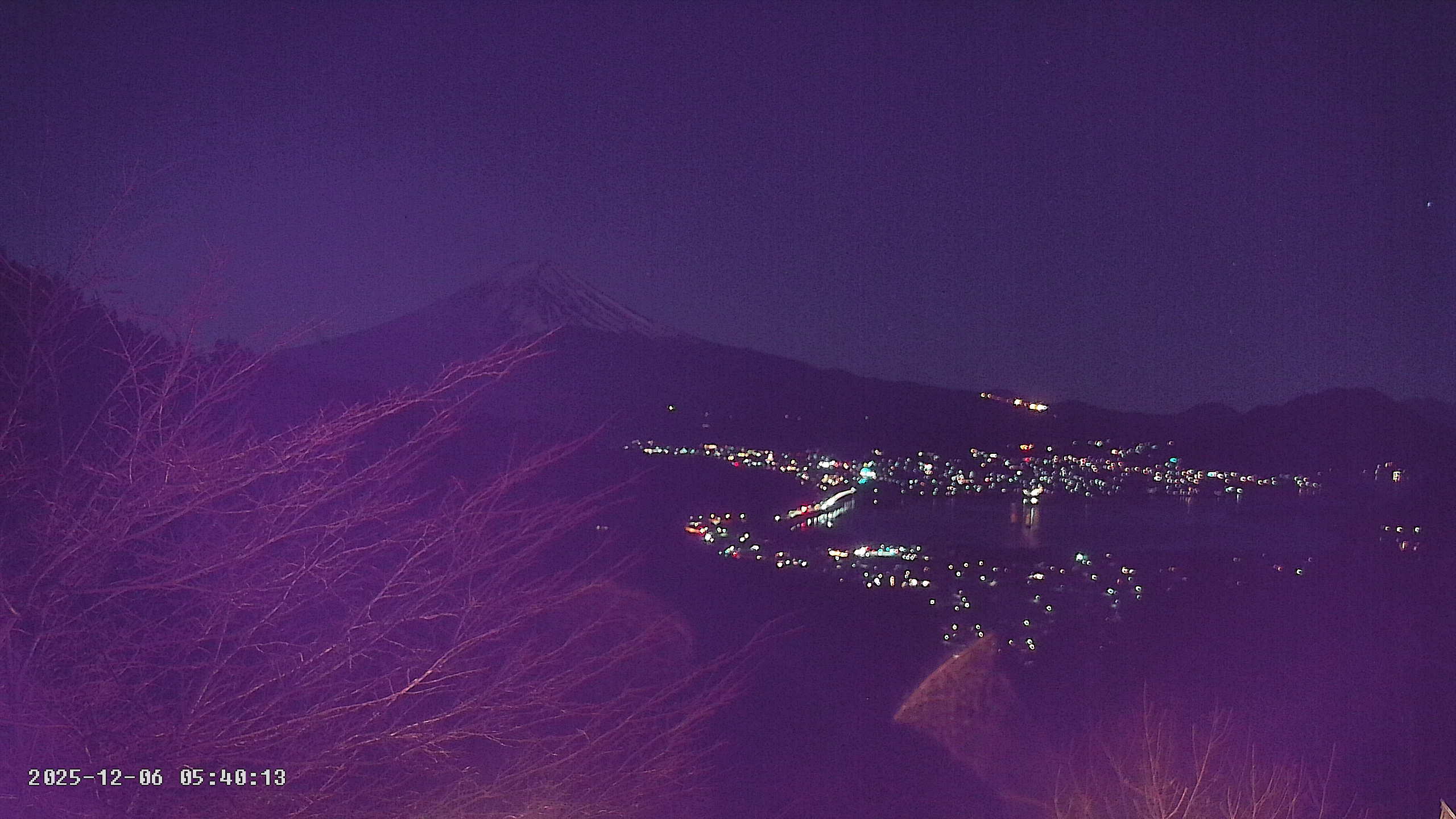 富士山ライブカメラ-河口湖母の白滝