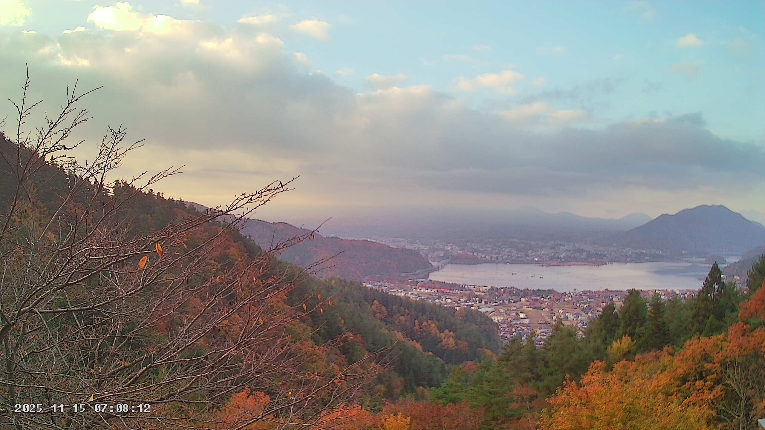 富士山ライブカメラ-河口湖母の白滝