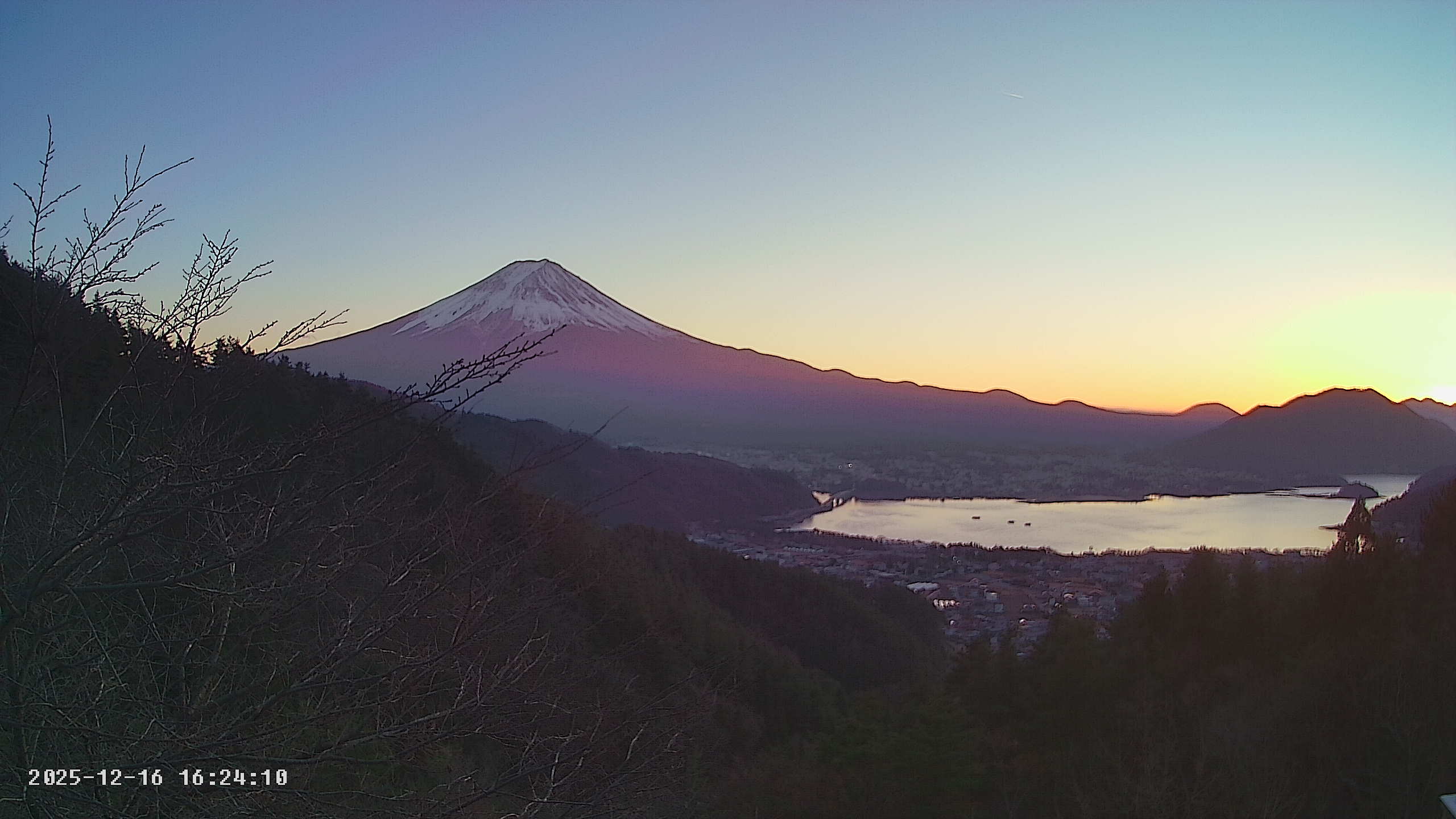 富士山ライブカメラ-河口湖母の白滝