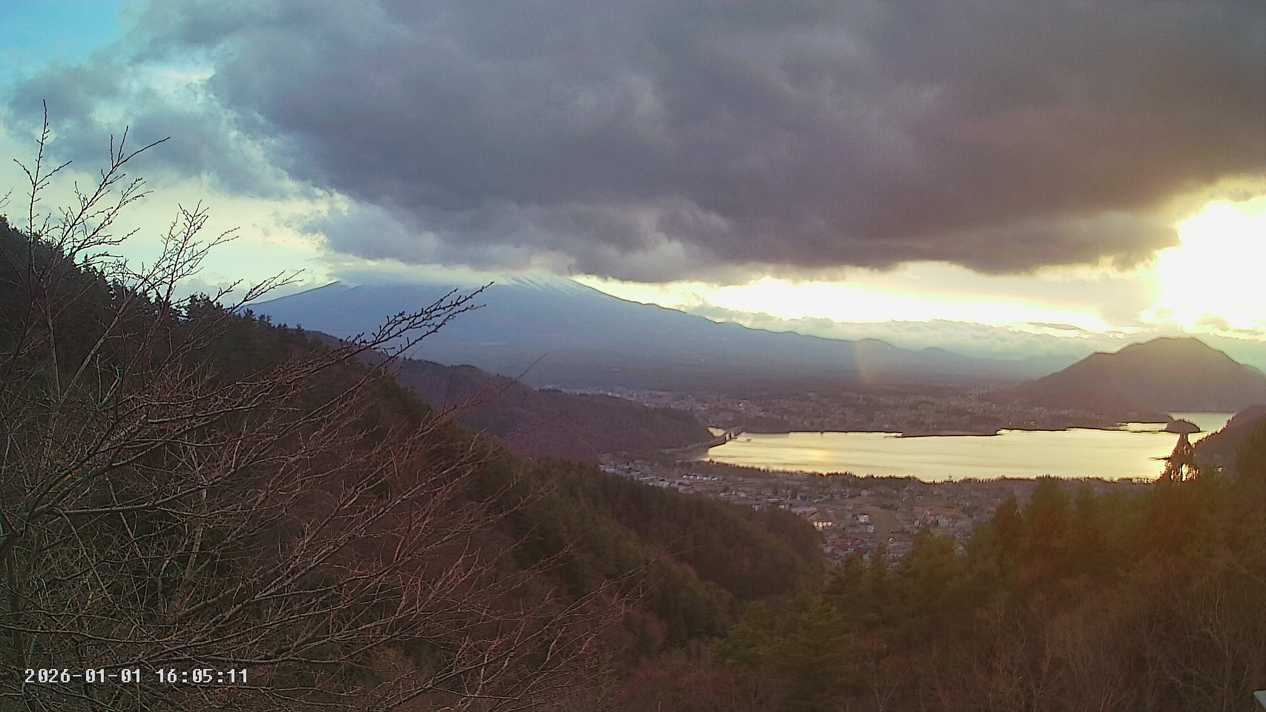 富士山ライブカメラ-河口湖母の白滝
