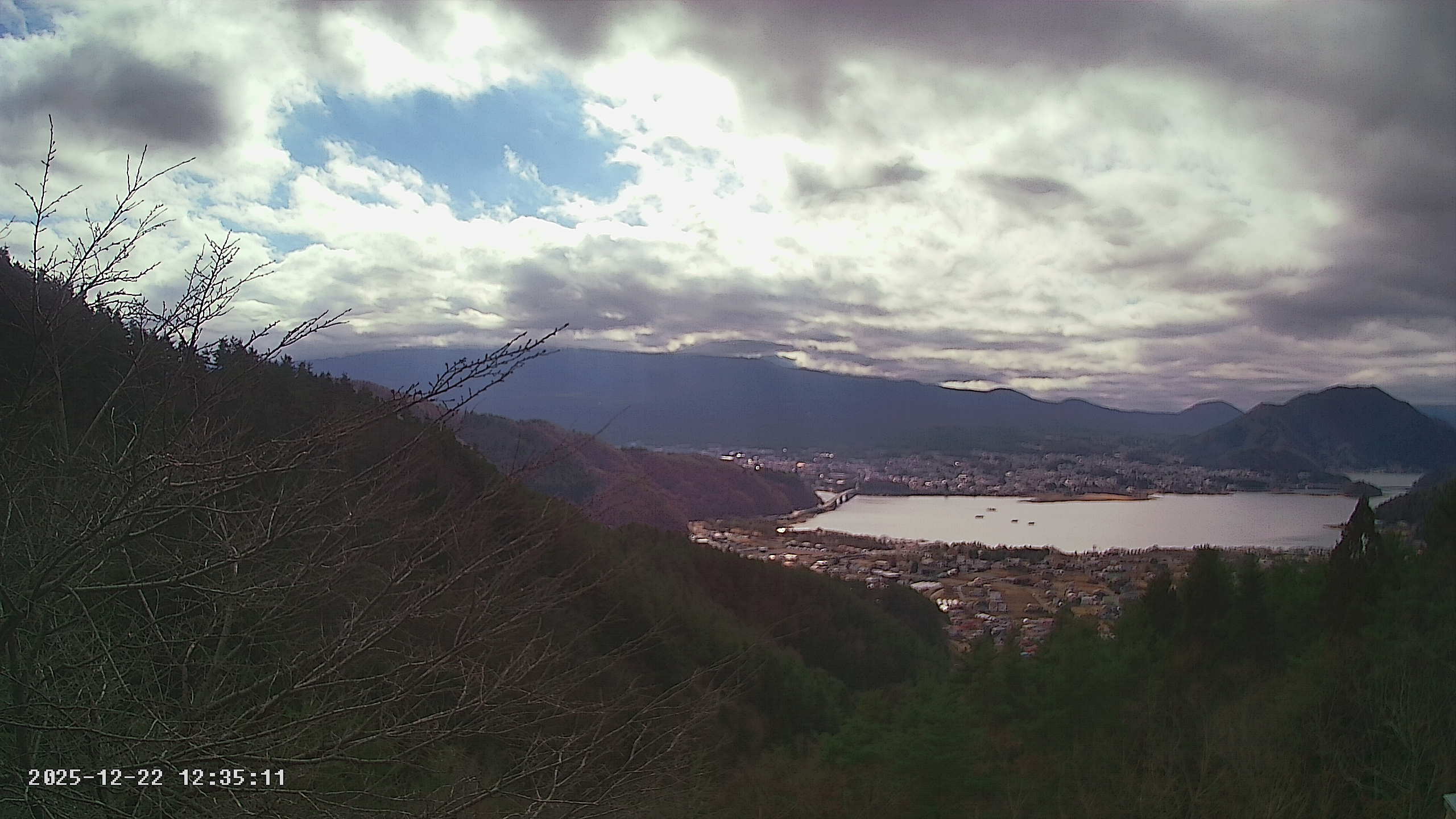 富士山ライブカメラ-河口湖母の白滝