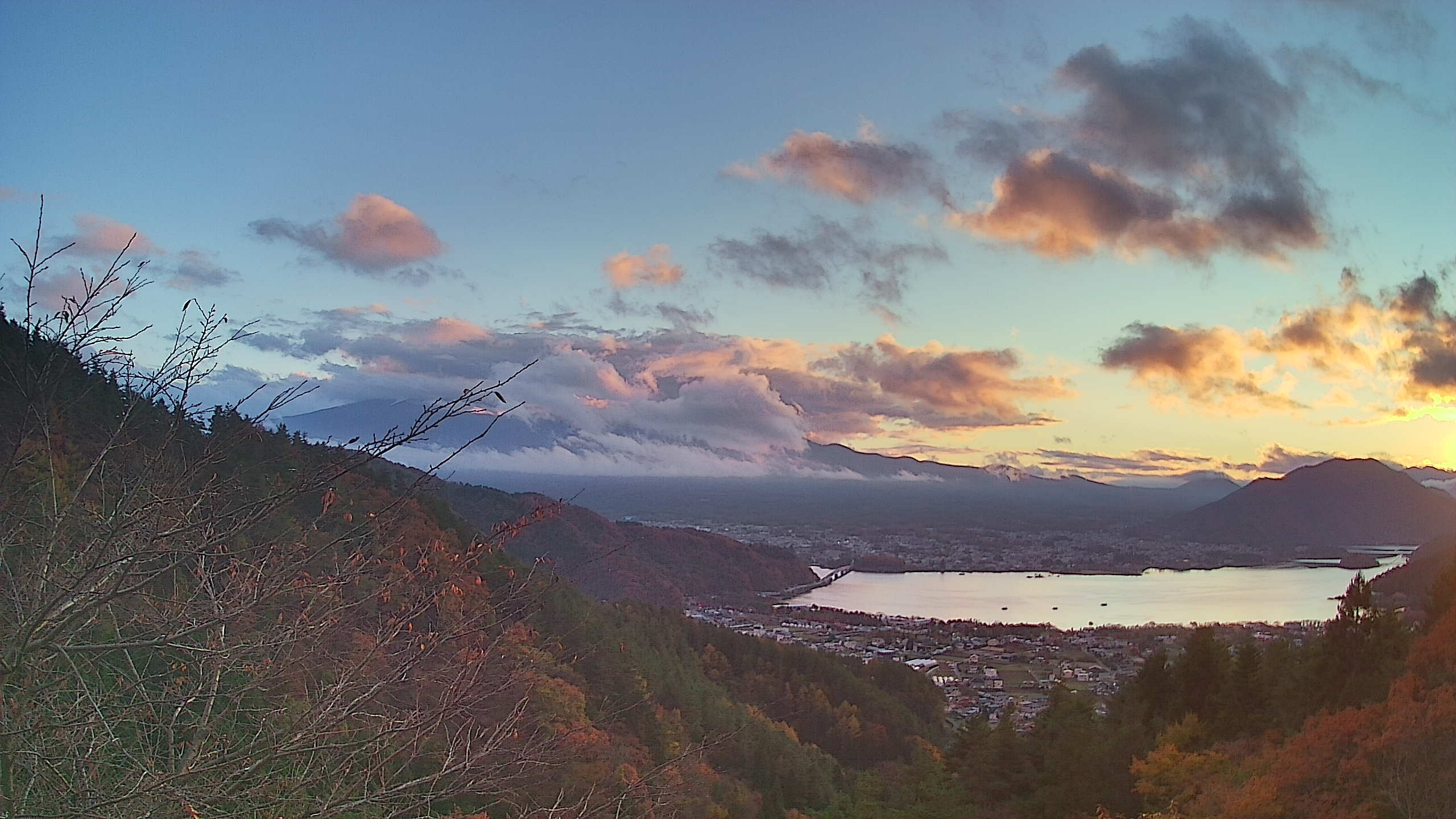 富士山ライブカメラ-河口湖母の白滝