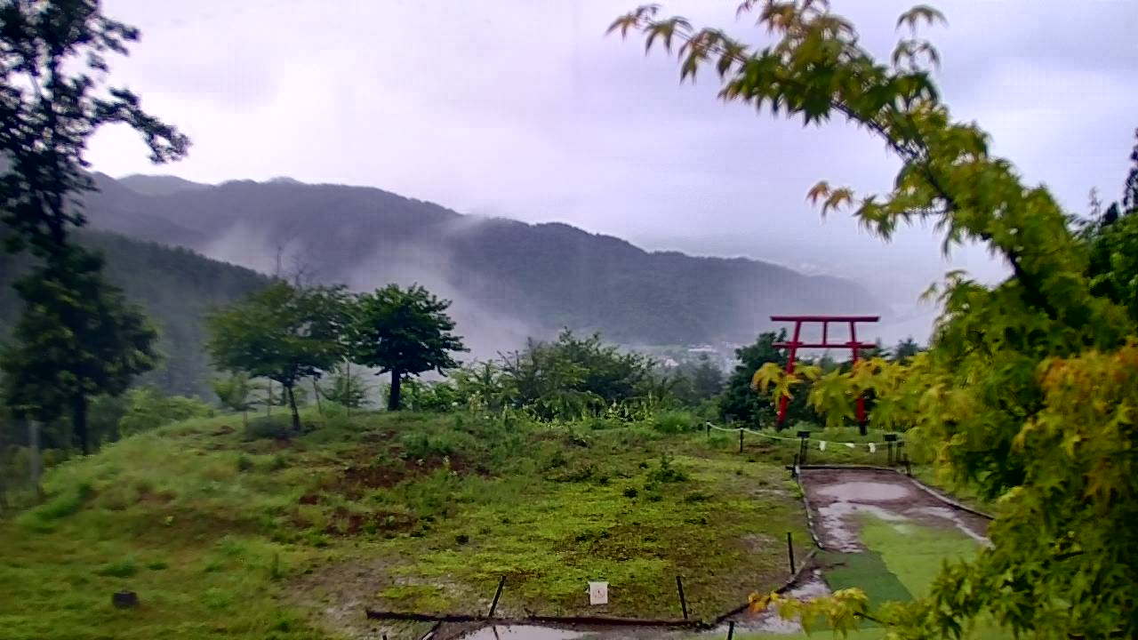 富士山ライブカメラ-河口湖富士山遥拝所(天空の鳥居)