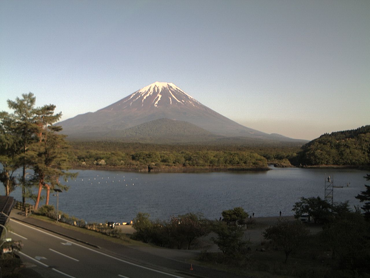 富士山ライブカメラ-精進湖子抱き富士