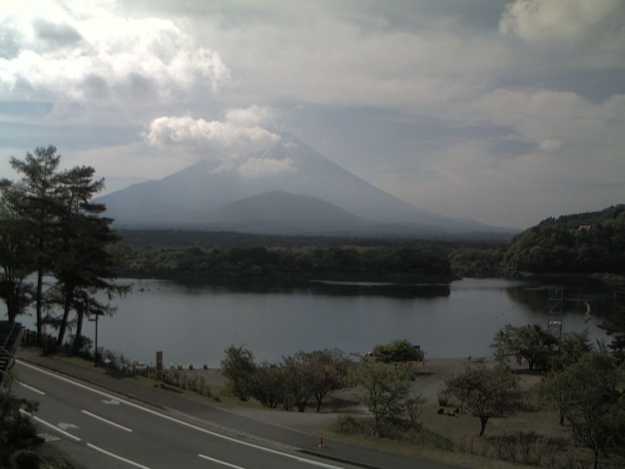 富士山ライブカメラ-精進湖子抱き富士
