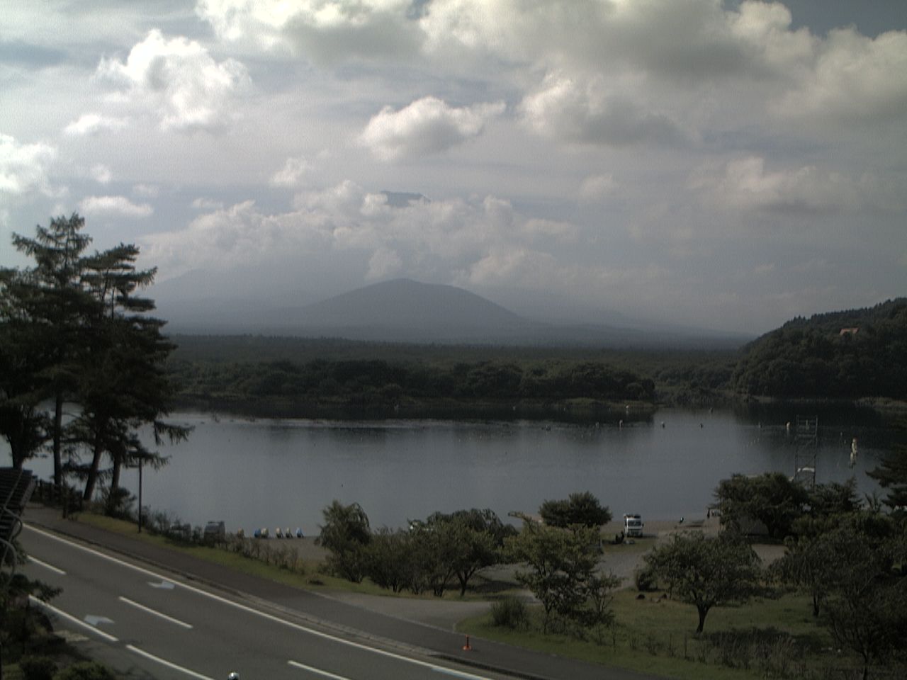 富士山ライブカメラ-精進湖子抱き富士