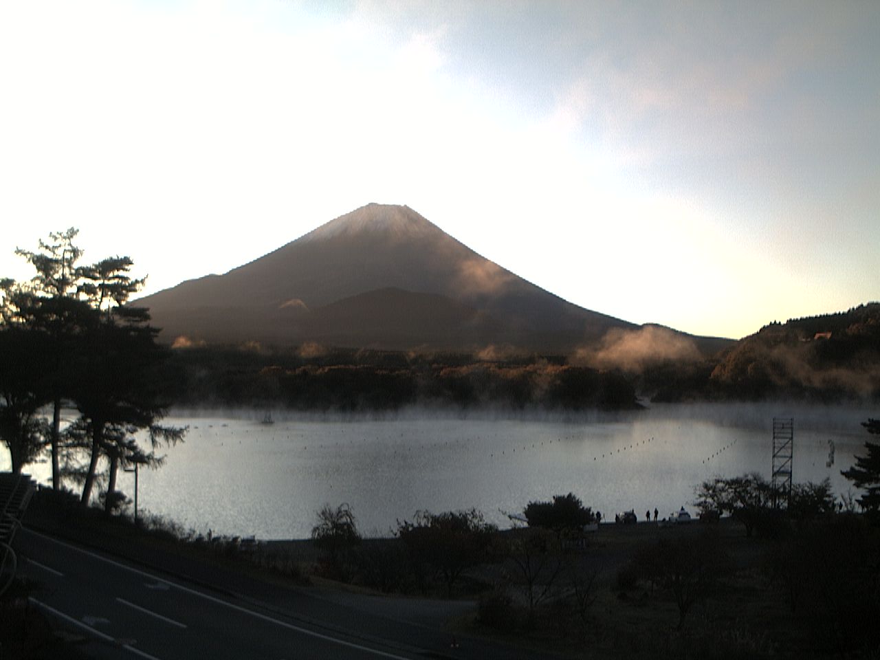 富士山ライブカメラ-精進湖子抱き富士