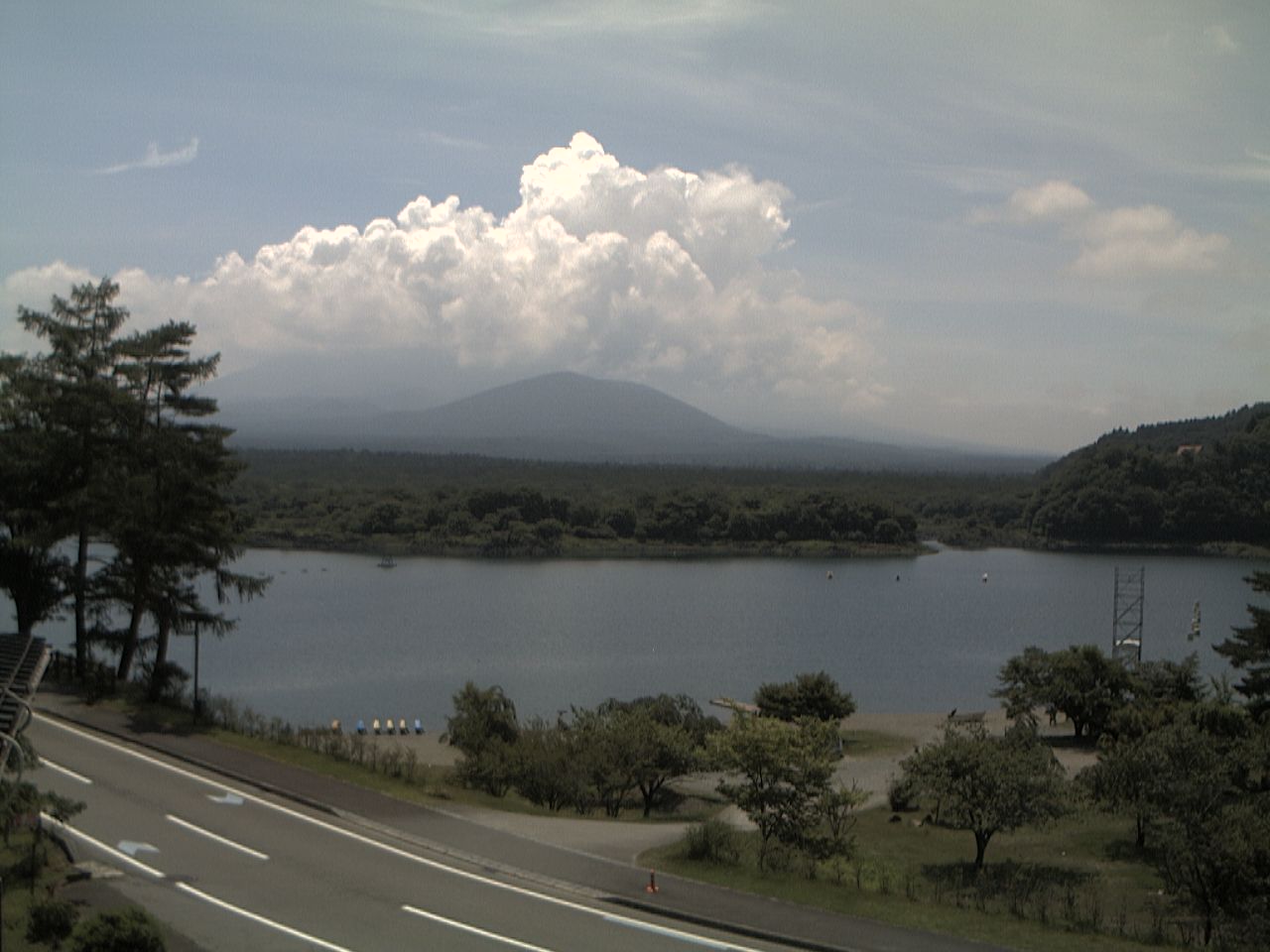 富士山ライブカメラ-精進湖子抱き富士